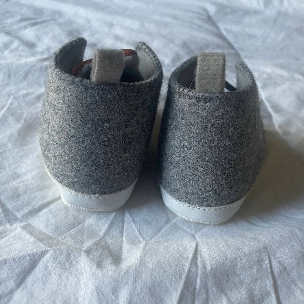 EUC - Carter’s Baby Shoes - Brown & Gray w/Fox Design - 3-6 Mos
